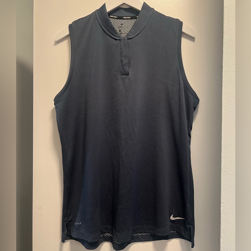 Nike women’s golf top